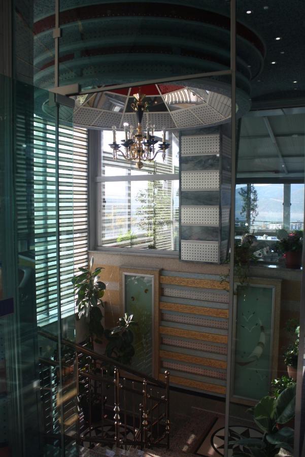 Hotel Bar Restaurant America Kukes Exterior foto